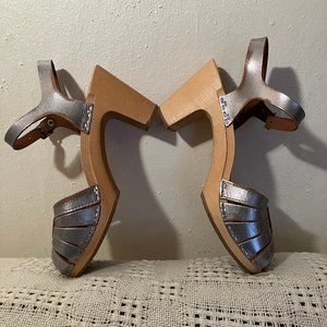 Toffel Swedish Hasbeens Fredrica Silver Metallic Wooden Open Toe Sandal Size 38